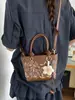Bolsa feminina transfronteiriça 2026 nova moda versátil brilhante bordado pesado bolsa de mão Lady Dior bolsa de ombro transversal com fita