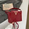 Bolsa de Mão e Bolsa Transversal Quadrada Pequena Nova, Bonita, de Grande Capacidade, Minimalista e Estilosa, com Padrão de Pedra de Letras 2026 para Mulheres