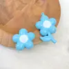 Flor Tridimensional de Cinco Pétalos Pintada con Goteo de Aceite por Ambos Lados Tallo de Flor con Cuentas Adorno Colgante para Coche DIY Accesorio para Pulsera Cadena de Teléfono