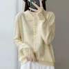 Suéter 100% Lã Novo Outono e Inverno 2025 Feminino com Visual Emagrecedor Solto Camisa Crochê Gola Base Camada de Roupa Interna