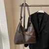 Bolso Cubo de Moda para Viajes Diarios para Mujer, Estilo Coreano, Moderno, Versátil, Gran Capacidad, Bolso de Hombro con Diseño de Nicho Otoño e Invierno 2026
