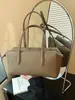 Bolsa Tote Minimalista de Novo Estilo, Macia e Versátil, de Grande Capacidade para Mulheres, Adequada para o Dia a Dia, Pode Ser Usada como Bolsa de Ombro ou Bolsa de Braço