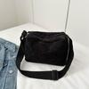 Veludo cotelê de cor sólida grande capacidade 2023 novo saco de pano simples outono e inverno casual ombro crossbody feminino sacola