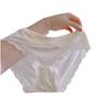 Braguitas de verano francesas elegantes de satén sexys de color puro con encaje de cintura baja para mujer, de seda de hielo, sin marcas.