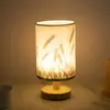 Luminária de mesa de tecido minimalista nórdica para decoração de quarto, luminária de cabeceira para estudo e dormitório, luz noturna criativa controlada por controle remoto