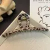 Pinza para el pelo simple con estampado de leopardo ámbar para la parte trasera de la cabeza de mujer Pinza para el pelo Pinza para el pelo de alta gama Pinza de tiburón Pinza para el pelo nueva Accesorio para el pelo