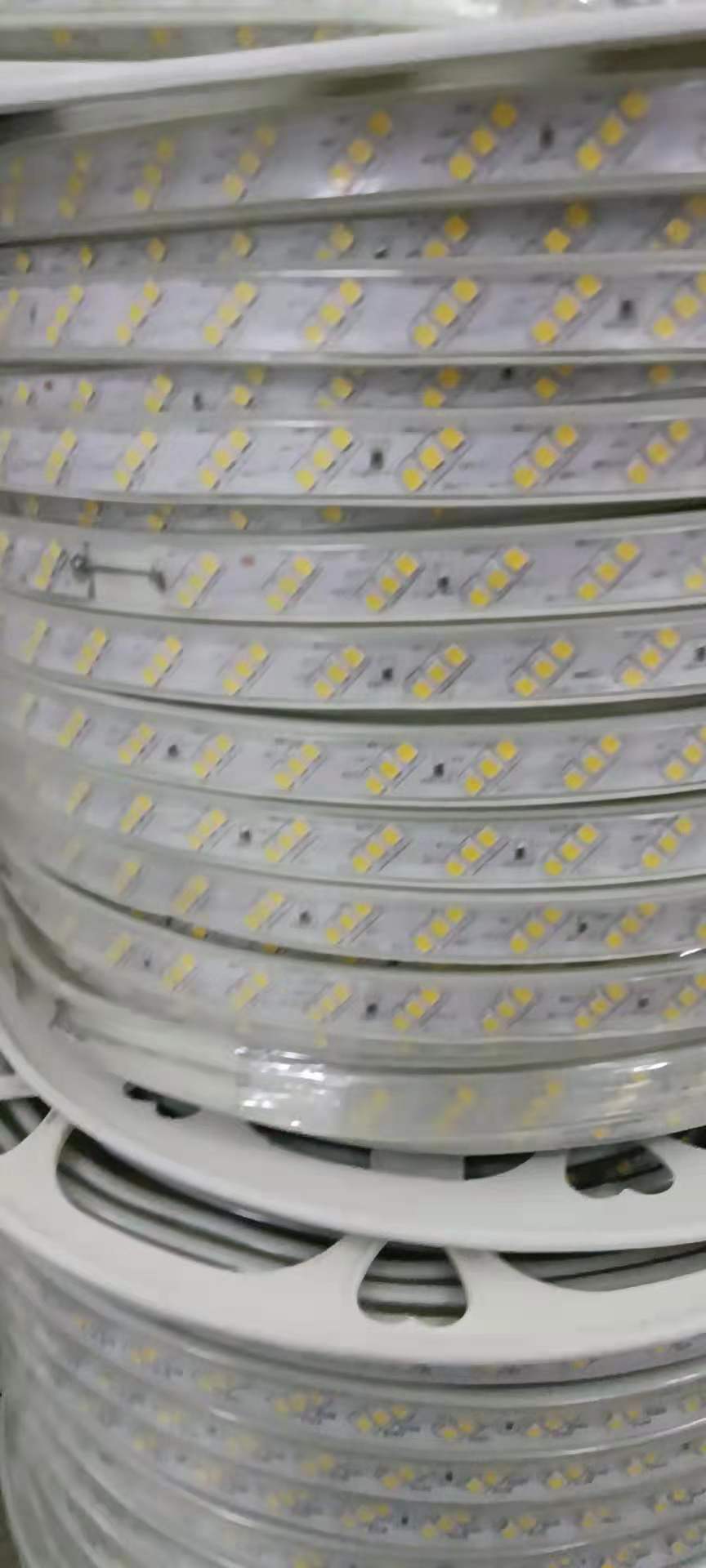 LED灯带2835双排家用客厅吊顶220v防水户外超高亮双排