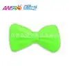 Directo de fábrica corbata de moño pequeña fluorescente de un solo color verde plástico PVC accesorios para fiesta de vacaciones corbata venta al por mayor