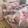 Juego de ropa de cama de cuatro piezas de terciopelo de leche para invierno, acolchado engrosado y forrado de felpa, sábana doble y funda de edredón