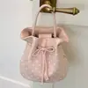 Bolsa de Mão com Bolinhas Transfronteiriça Estilo Balde para Mulheres 2026 Novo Estilo High-End Elegante para o Dia a Dia Ombro Transversal