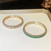 Pulsera abierta de alta calidad con incrustaciones de diamantes esmeralda, pulsera de diseño nicho, pulsera elegante y de moda para combinar con todo de Corea del Sur