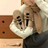 Zapatos Mary Jane planos de felpa de estilo suave para mujer, zapatos peludos versátiles de invierno con correa cruzada plana, zapatos planos de estilo preppy