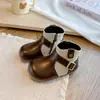 Botas de tornozelo retrô estilo coreano para meninas, nova coleção primavera/outono 2026, botas simples infantis com solas macias, botas de couro da moda e versáteis para bebês