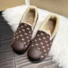 Zapatos de algodón invierno nuevos engrosados zapatos de algodón del viejo Pekín zapatos de mujer forrados de felpa cálidas botas de nieve para ancianos botas de algodón zapatos de madre