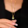 Bolsa de la Suerte con Cuentas Verdes Billetera Collar para Mujer Diseño Simple Fresco de Nicho Moda de Gama Alta Cadena para Clavícula de Moda para Mejor Amiga