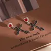 Brincos de Halloween Agulha de Prata Coração Escuro Doce Cool Cruz, Estilo de Luxo Leve de Alta Qualidade com Cravação de Diamante, Brincos Elegantes Estilo Ins