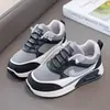 Zapatos Deportivos para Niños 2026 Primavera Nuevos Versión Coreana Zapatos Casuales para Niños Suela Suave de Cuero Zapatos para Correr para Niños Mayores