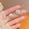 Pendientes de Zirconia con Incrustaciones de Cobre, Moda Japonesa y Coreana, Pendientes Exquisitos y Elegantes de Flor de Zirconia, Lujo Ligero, Sensación de Alta Gama, Pendientes de Estilo Trendy de Celebridad de Internet