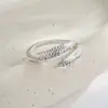 Anillo abierto doble de pluma escalonada, simple y versátil, disponible para venta al por mayor, hecho de aleación de cobre con circonita microincrustada, anillo ajustable para dedo índice