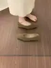 Zapatos planos tipo slip-on de estilo francés, cálidos y forrados de felpa, zapatos peludos versátiles de estilo coreano para mujer, adecuados para usar al aire libre en otoño e invierno