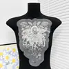 Decoración Hecha a Mano DIY para Cuello de Vestido de Boda Accesorios para Cuello de Ropa Parche de Flor Bordado con Cuentas de Encaje Blanco Cuello Frontal