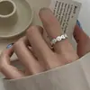 Anillo Nuevo de Hojalata Plegada Cóncava y Convexa Brillante para Mujer, Diseño Simple de Nicho, Anillo Versátil para Dedo Índice Abierto de Ins