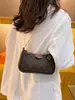 Bolso de Mano de Alta Gama para Mujer Debajo del Brazo 2025 Nueva Moda Retro Color Contrastante Bolso de Hombro Versátil Bolso Cruzado Estampado