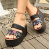 Sandalias y Zapatillas de Plataforma con Cuña para Mujer de Comercio Exterior Transfronterizo para Uso Exterior Verano Nuevo Estilo Plataforma Suela Gruesa Talla Grande Europea y Americana Moda