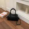 Bolsa de Bolos Nueva de Estilo Coreano para la Primavera 2026, de Nicho, Simple y Exquisita para Mujer, Bolso de Hombro Cruzado de Moda y Versátil para el Trayecto