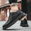 Botas para Hombre de Caña Baja Otoño Nuevo Negro Fabricante Zapatos de Trabajo Estilo Coreano Moda Casual Botas de Cuero para Hombre
