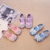 Zapatos de Princesa para Niñas 2026 Nuevo Estilo Zapatos para Niñas Bebé Primavera y Otoño Suela Suave Zapatos Individuales Niños Pequeños y Medianos Elegantes Zapatos Pequeños de Cuero Modernos