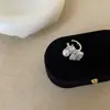 Celebridade da Internet Explosivos Brilhantes Super Pérola Zircônia Brincos Luz Luxo Nicho Moda de Ponta Elegante Elegante Clipe de Orelha para Mulheres