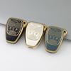 Modelo de 3 botones Adecuado para llave de coche recta Chrysler 300C Jeep Wrangler Funda con hebilla Borde dorado de TPU