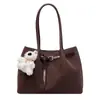 Bolso de Mano Retro de Ante para Mujer 2026 Nueva Moda Nicho para el Trabajo Bajo el Brazo Versátil Gran Capacidad Bolso de Hombro