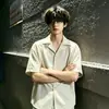 Camisa masculina de manga curta com botões e colarinho cubano, estilo retrô americano, design moderno de verão, estilo old money, camisa masculina de corte solto