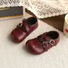 Zapatos de cuero estilo coreano para niñas 2026 primavera y otoño nuevos zapatos bajos de una sola pieza para niñas, zapatos de princesa con correa cruzada retro