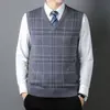 Colete de lã com decote em V para outono e inverno, colete de tricô espesso sem mangas com padrão de losangos masculino, usado como camada interna com suéter jacquard, colete masculino