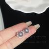 Pendientes de botón grises elegantes y de moda, exquisitos aretes de perlas grises con radianes, personalidad femenina, versátiles, simples