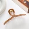 Novo Grande Tubarão Clipe Multi-volume Simples Grab Clip Menina Cor Sólida Hairpin Elegante Chá de Leite Cor All-match Headwear