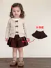 Conjunto de Chicas Estilo Universitario: Conjunto de Dos Piezas para Bebé Niña: Top de Lunares con Lazo Otoñal y Falda Plisada