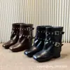 Botas Individuales Nuevas Otoño/Invierno 2026 para Niñas Tacón Grueso Estilo Slip-on con Faldas Botas de Motociclista Martin Botas Casuales Versátiles Botines Caídos
