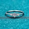 Anillo Xindeyi S925 Plata Esterlina para Mujer Estilo Tiktok Anillo Zhou Familiar de Seis Garras Anillo de Moissanita Completo Directo del Fabricante