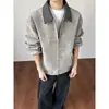 Chaqueta de cuero con solapa tie-dye de marca moderna para hombre, estilo retro americano, corte holgado, color blocking, abrigo casual de cuero PU tipo aviador, ropa para hombre