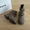 Botas curtas retrô, botas Rad Martin que aumentam a altura 2026, versáteis, com design de perna de calça plissada, sola grossa, novas botas outono e inverno