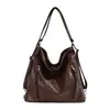 Bolsas retro de alto valor para mujer, gran capacidad, nuevo estilo 2026, mochila casual de un solo hombro, bolsa tote para el trabajo y el día a día