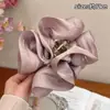 Grampo de cabelo de temperamento de alta qualidade acessório de cabelo luxo leve outono e inverno grampo tubarão grampo 2026 novo estilo coreano grampo de garra triangular