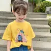 Camiseta Estilosa de Algodão Puro com Manga Curta para Meninas, Estampa de Desenho Animado, Gola Redonda, Novo Estilo Coreano de Verão, Blusa Soltinha para Crianças Maiores, Tendência