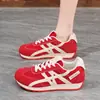 Tênis de Treino Alemão Feminino 2026 Verão Outono Novos Tênis Esportivos Respiráveis com Solado Macio para Crianças e Adultos Estilo Coreano Versátil Leve Tênis Forrest Gump Tênis da Moda