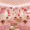 Banner de ambiente transfronterizo con temática dulce con elementos de camión pequeño retro rosa, banderín de cumpleaños, adorno para pastel y arreglos decorativos