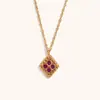 Europa y Estados Unidos transfronterizo simple Joker temperamento retro acero inoxidable chapado en oro de 18 quilates cuatro diamantes geométrico colgante collar
